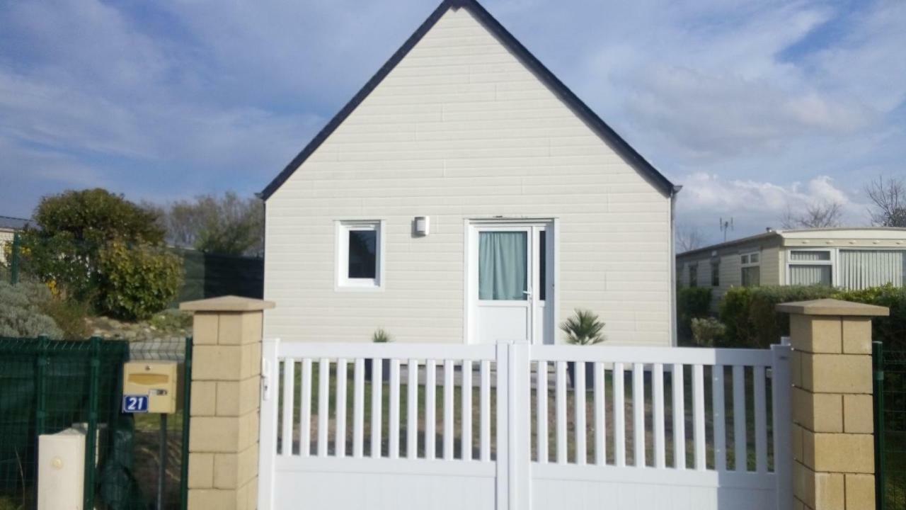 Chalet Les Dauphins Saint-Georges-de-la-Riviere Exterior foto
